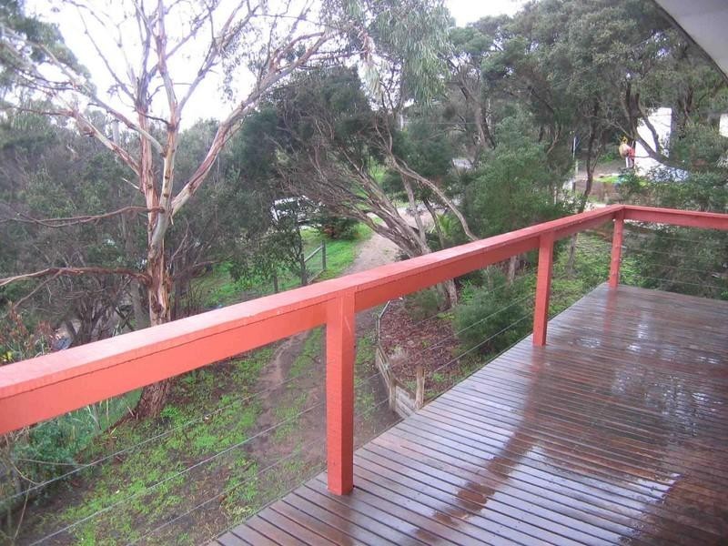 16 Leawarra Street, Rye VIC 3941