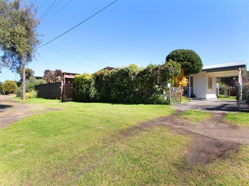 74 Canterbury Jetty Road, Blairgowrie VIC 3942