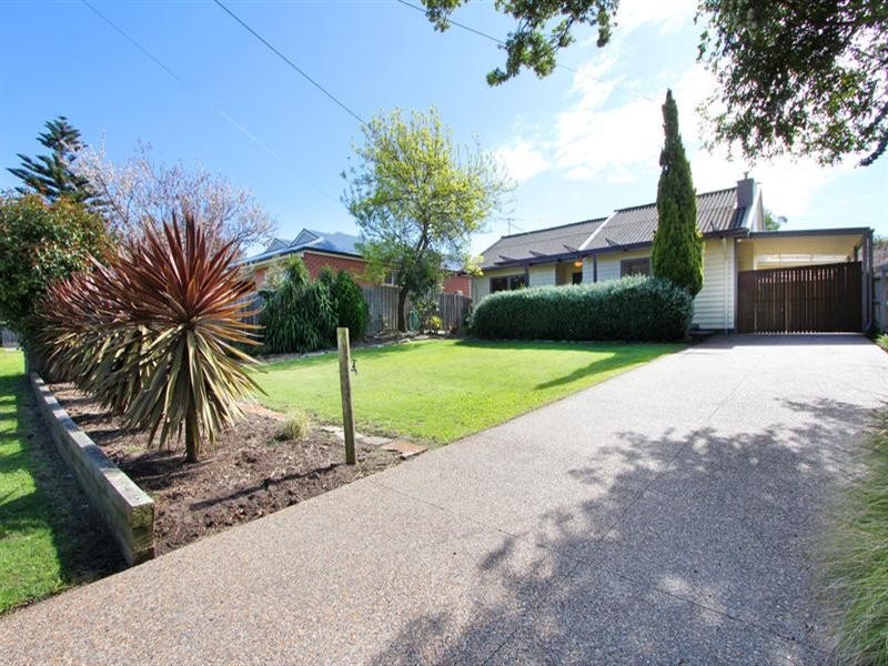 26 Guest Street, Tootgarook VIC 3941