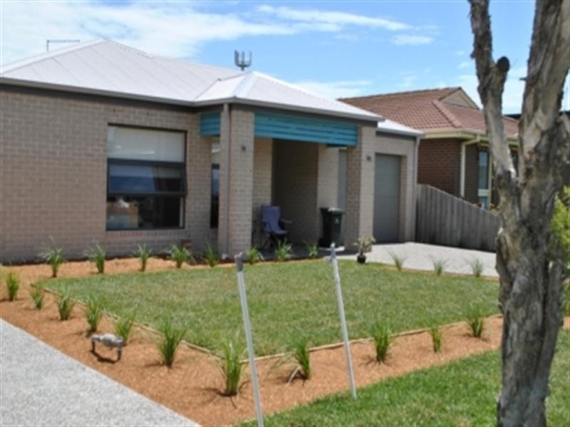 6 (front Unit) Noel Street, Dromana VIC 3936