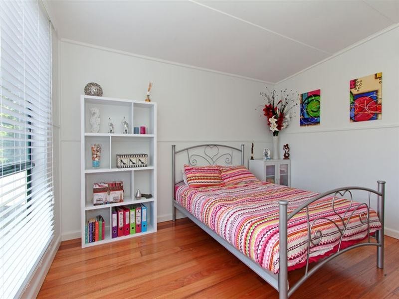 58 Fourth Avenue, Rosebud VIC 3939