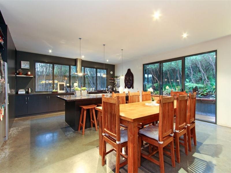 305 Sandy Road, St Andrews Beach VIC 3941