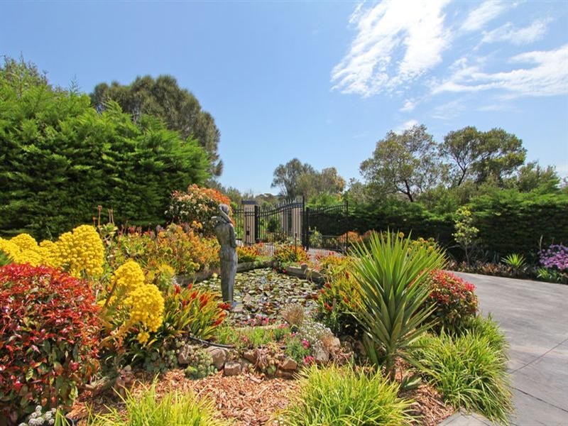 2 Rolls Court, Rye VIC 3941