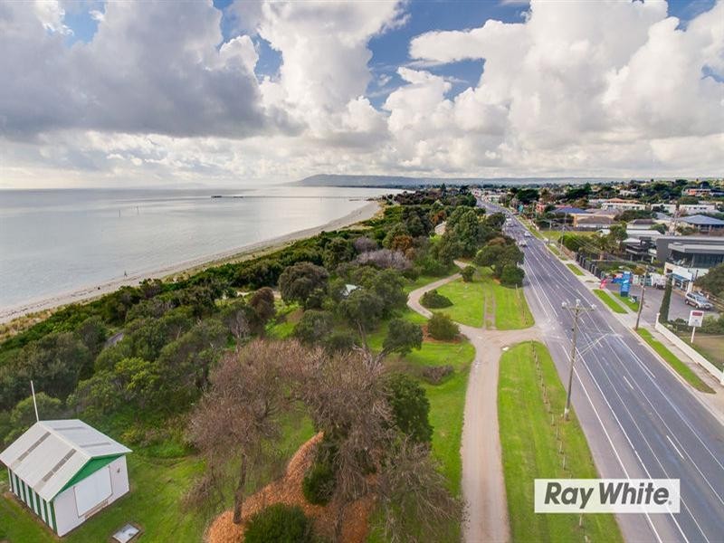 22 Boatshed, Rye VIC 3941