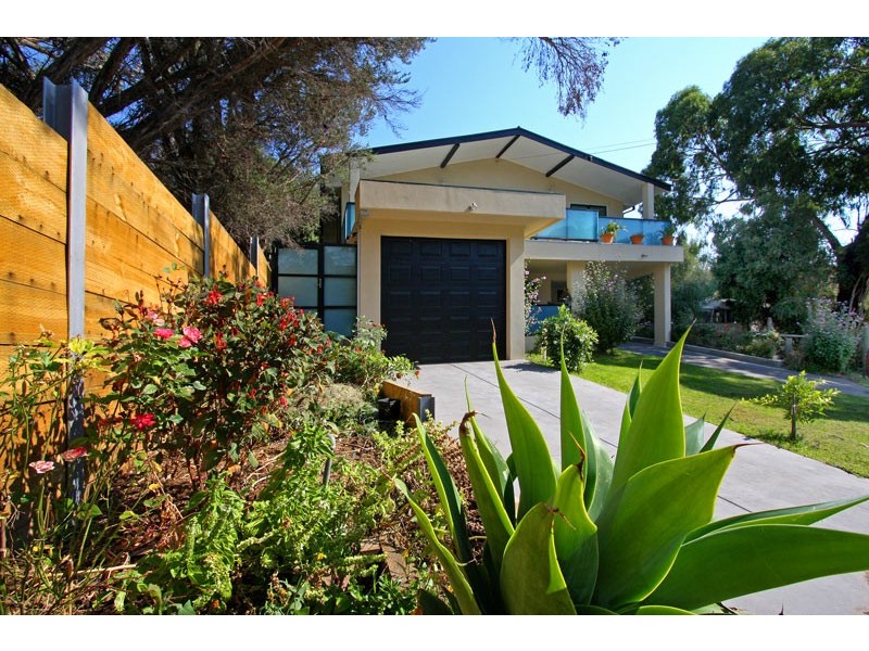 10 Fairhills Drive, Rye VIC 3941