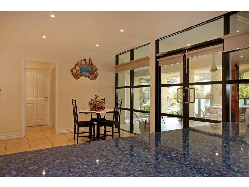 10 Fairhills Drive, Rye VIC 3941