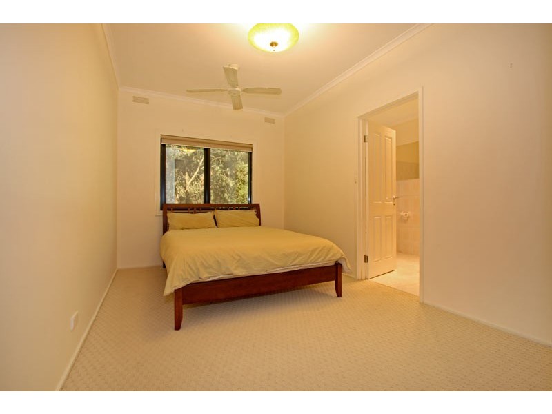 10 Fairhills Drive, Rye VIC 3941