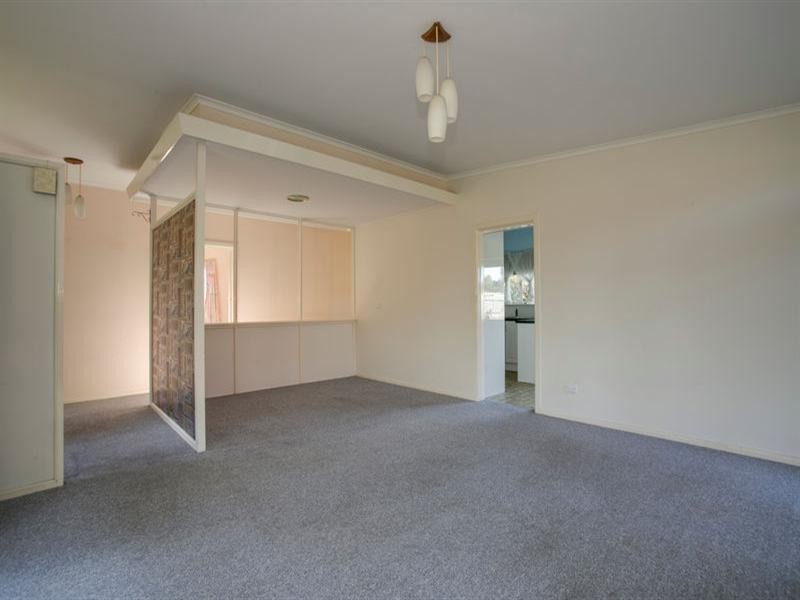 64 Grenville Grove, Rosebud West VIC 3940