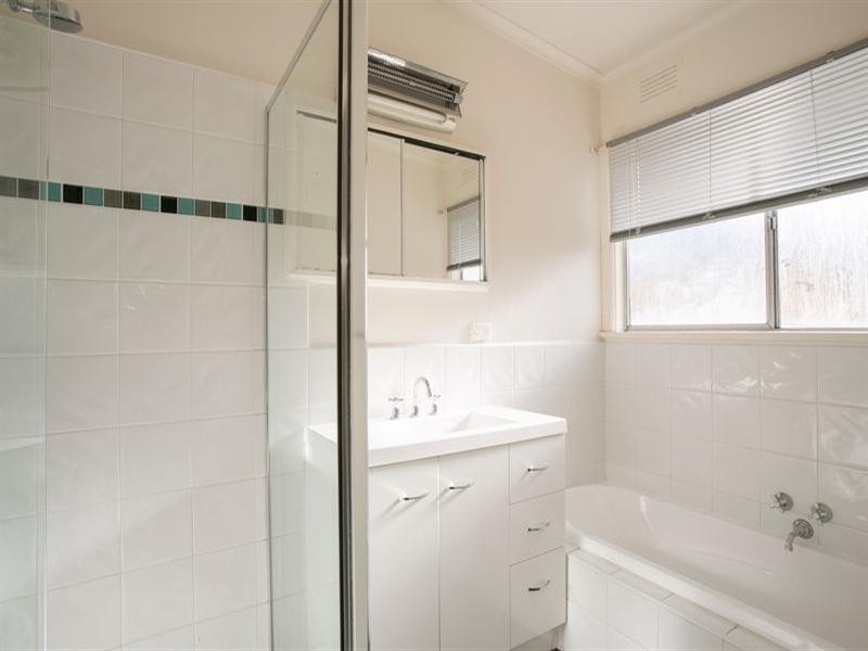 64 Grenville Grove, Rosebud West VIC 3940