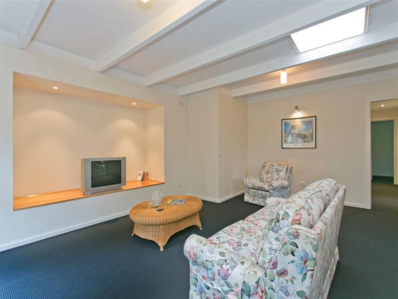 10 Penman Street, Blairgowrie VIC 3942