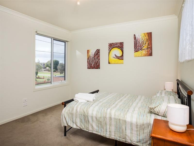 1B Sullivan Street, Rye VIC 3941