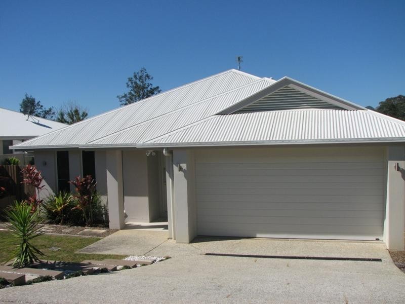 7 Straker Drive, Cooroy QLD 4563