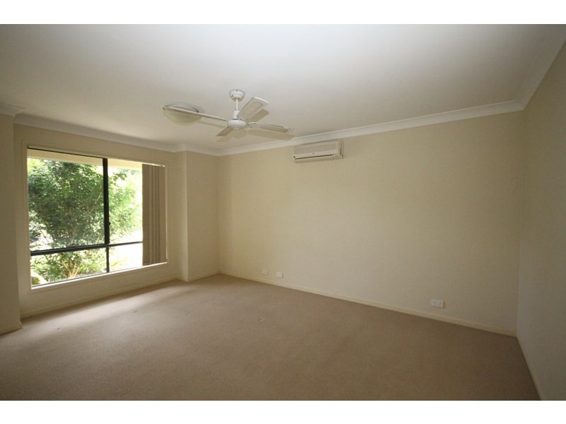 32 Kensington Drive, Cooroy QLD 4563