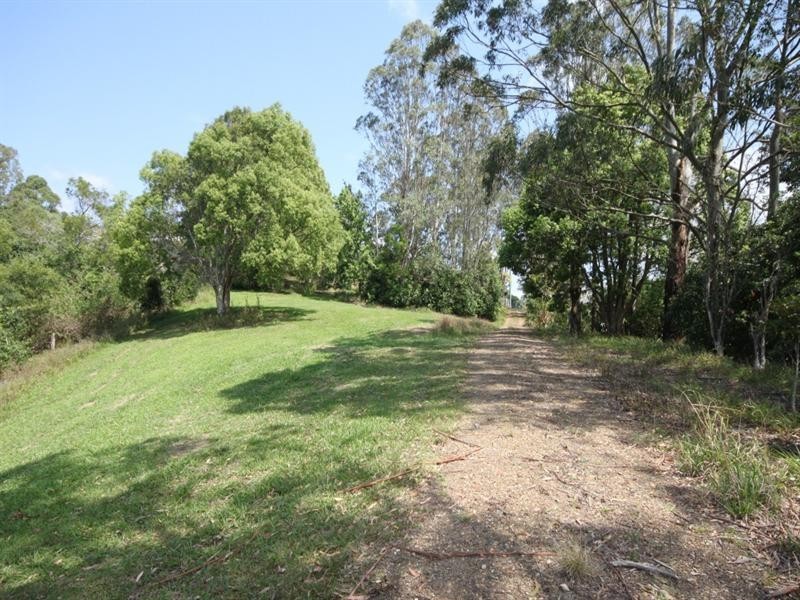 197 Ocean View Road, Cooroy QLD 4563