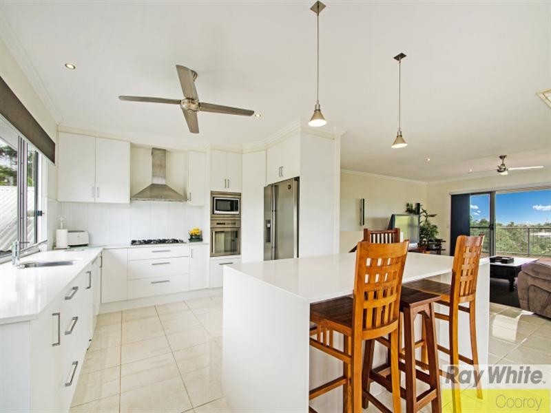 4a Pine Tree Drive West, Lake Macdonald QLD 4563