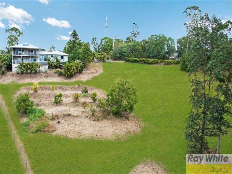 4a Pine Tree Drive West, Lake Macdonald QLD 4563