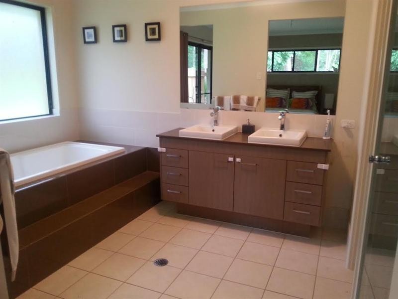 76 Stratford Park Drive, Pomona QLD 4568