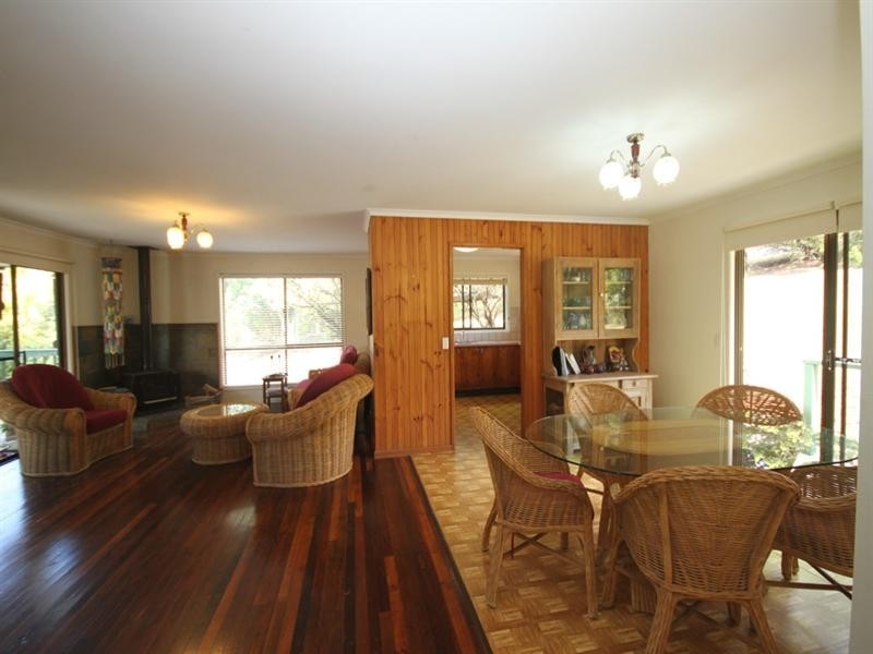 8 Acacia Lane, Cooroy QLD 4563