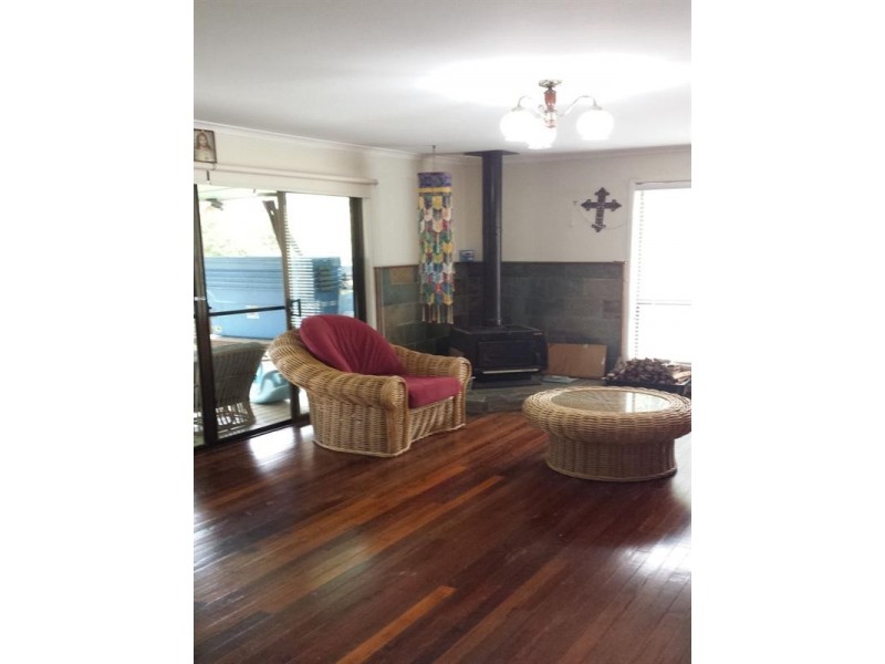 8 Acacia Lane, Cooroy QLD 4563