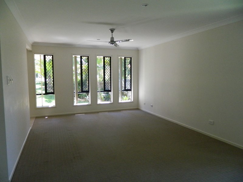 27 Dianella Court, Cooroy QLD 4563