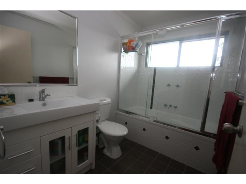 36 Lake Macdonald Drive, Cooroy QLD 4563