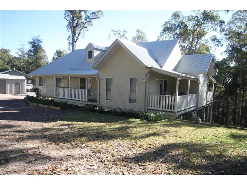 10 Forest Acres Drive, Lake Macdonald QLD 4563