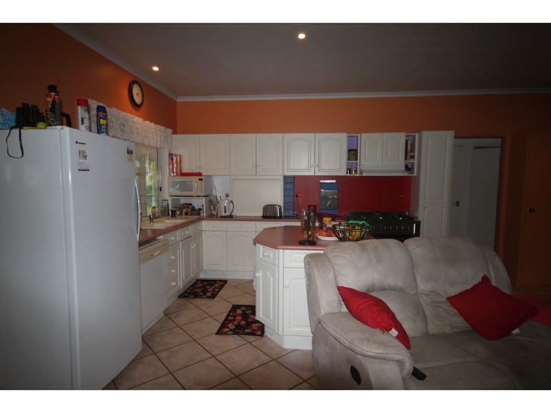 110 Thomason Road, Traveston QLD 4570