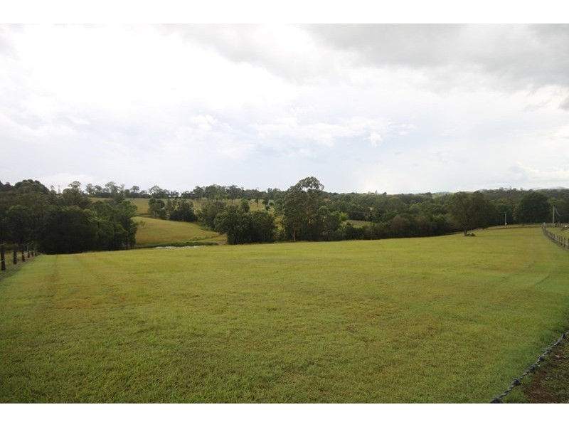 110 Thomason Road, Traveston QLD 4570