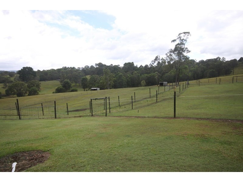 110 Thomason Road, Traveston QLD 4570