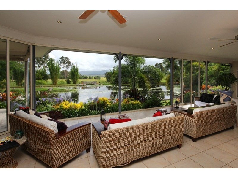 4 Flindersia Drive, Traveston QLD 4570