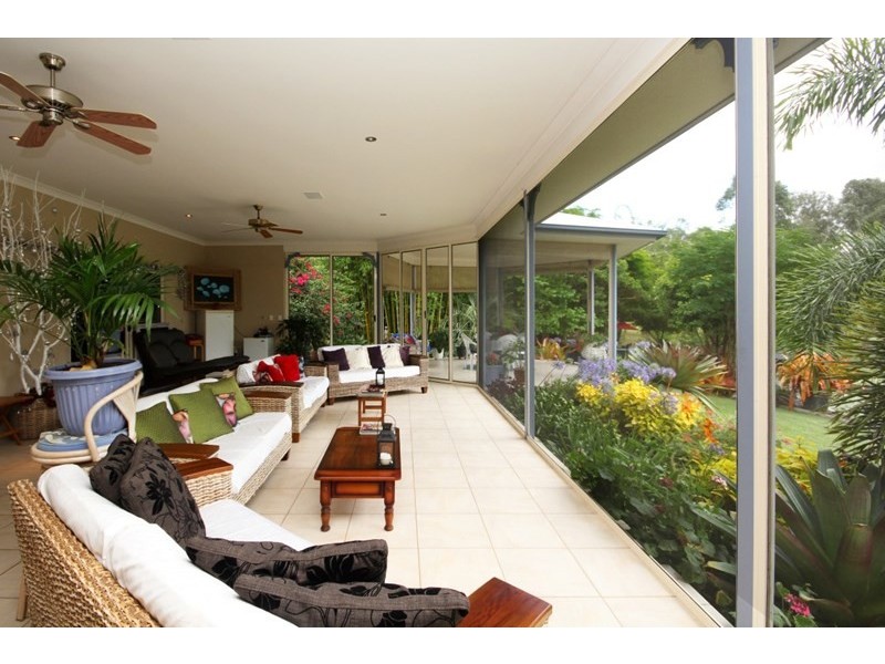 4 Flindersia Drive, Traveston QLD 4570