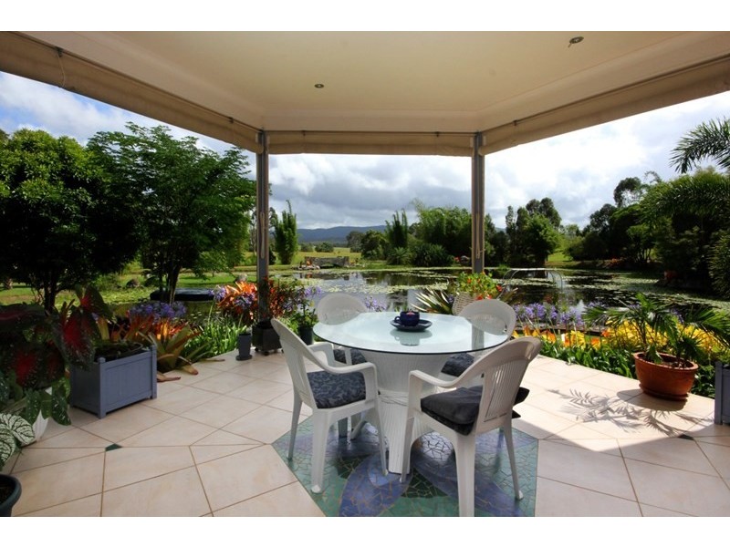 4 Flindersia Drive, Traveston QLD 4570