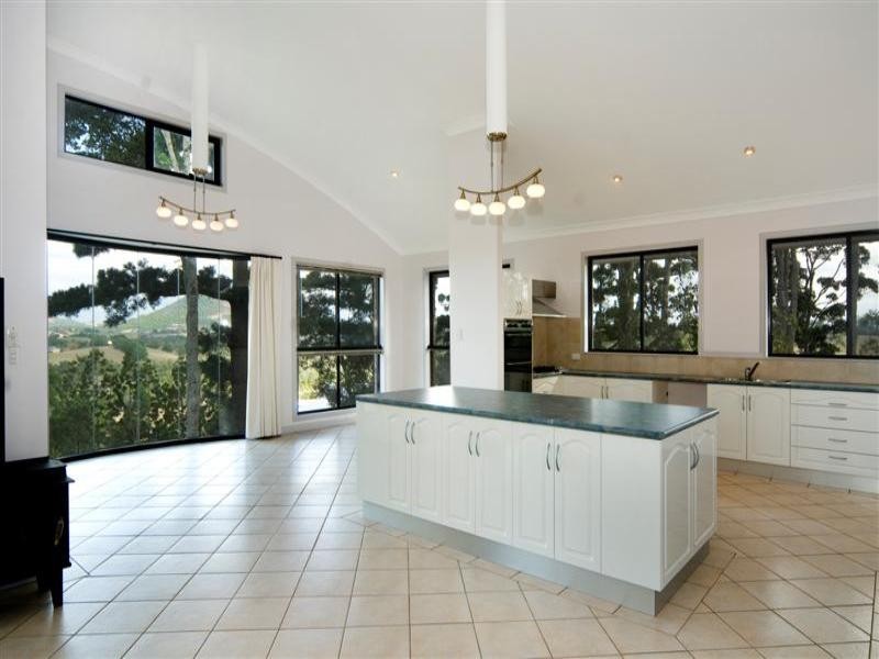 14 Pine Tree Drive, Lake Macdonald QLD 4563