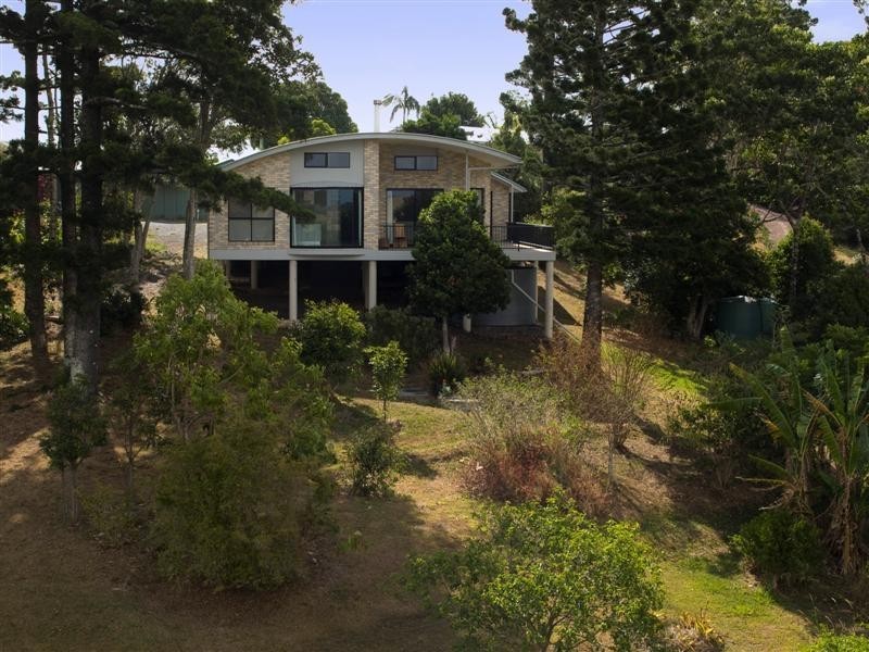 14 Pine Tree Drive, Lake Macdonald QLD 4563