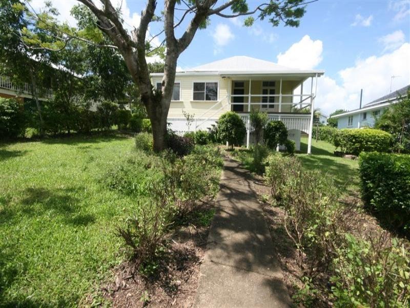 30 Tewantin Road, Cooroy QLD 4563