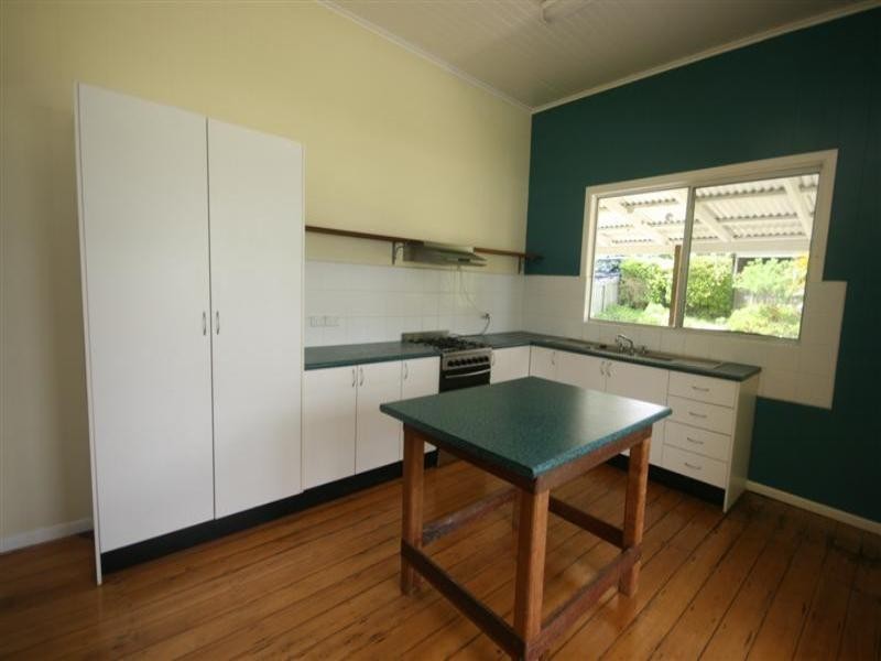 30 Tewantin Road, Cooroy QLD 4563