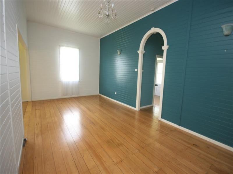 30 Tewantin Road, Cooroy QLD 4563