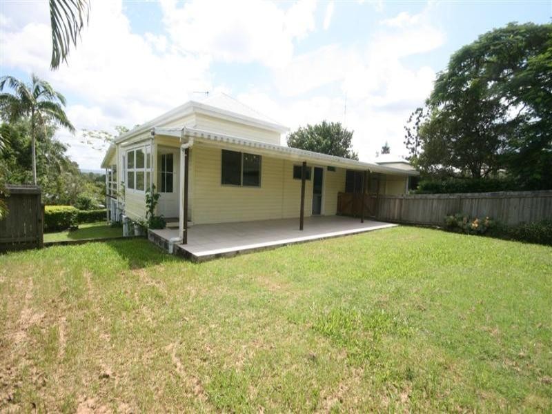 30 Tewantin Road, Cooroy QLD 4563