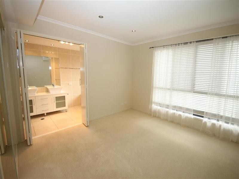 4 Colonial Court, Cooroy QLD 4563