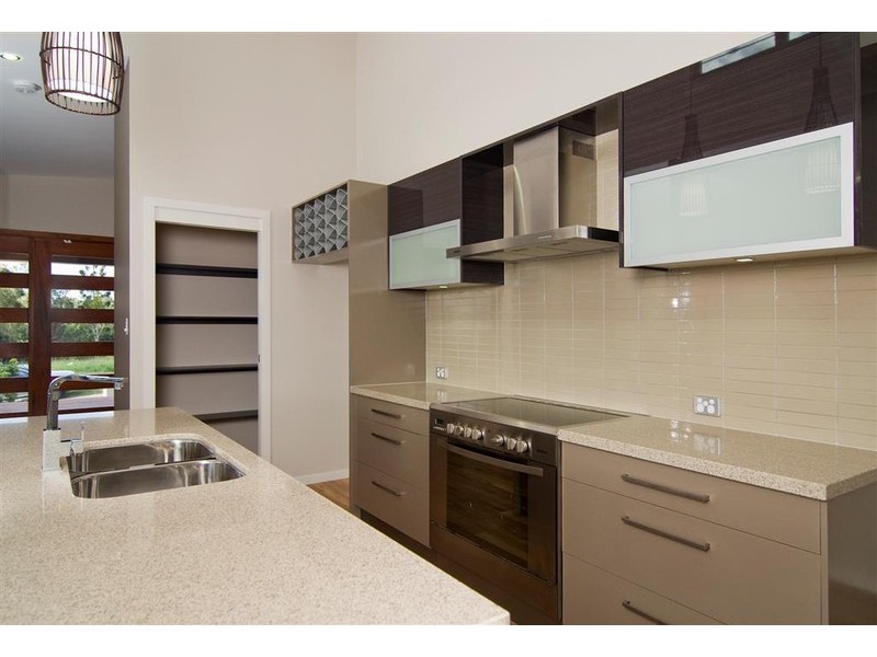 8 Booniah Court, Eumundi QLD 4562