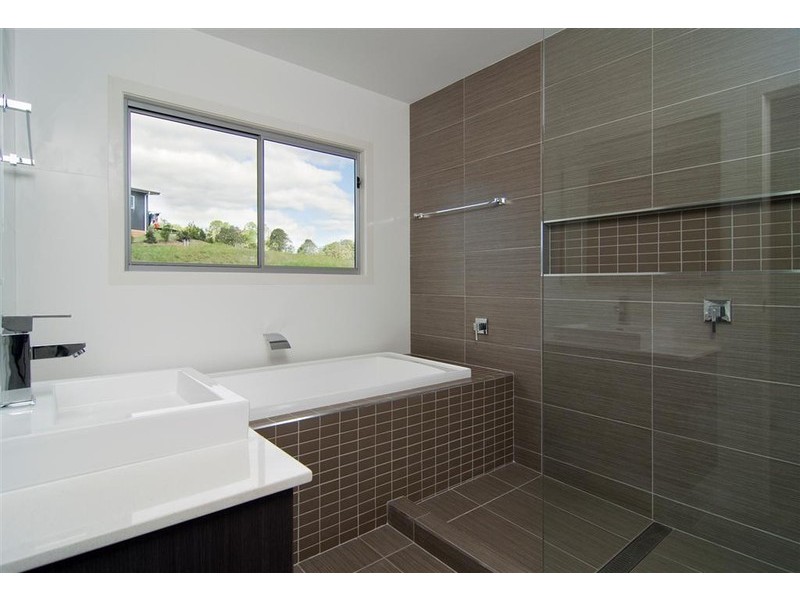 8 Booniah Court, Eumundi QLD 4562