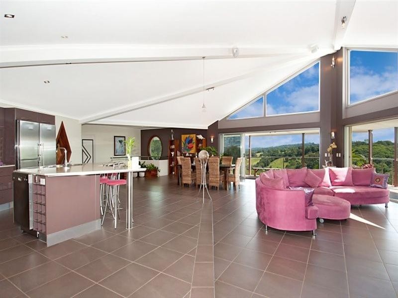 290 Black Mountain Road, Cooroy QLD 4563