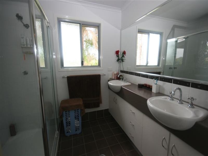 36 Lake Macdonald Drive, Cooroy QLD 4563