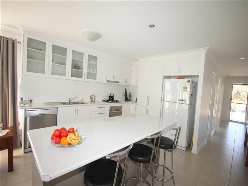 5 Oak Street, Cooroy QLD 4563