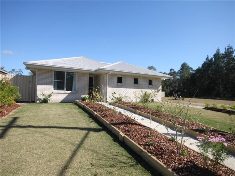 5 Oak Street, Cooroy QLD 4563