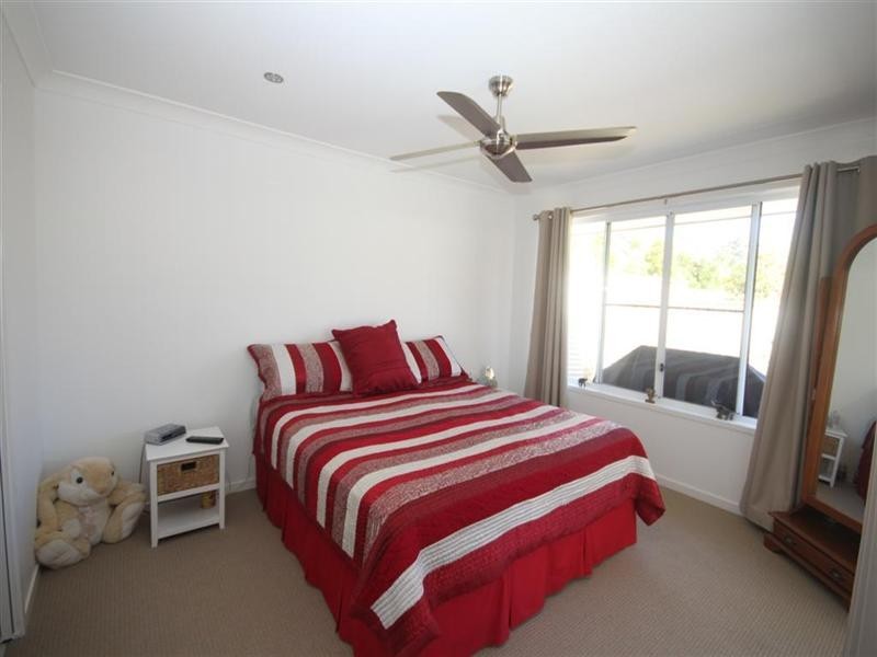 5 Oak Street, Cooroy QLD 4563