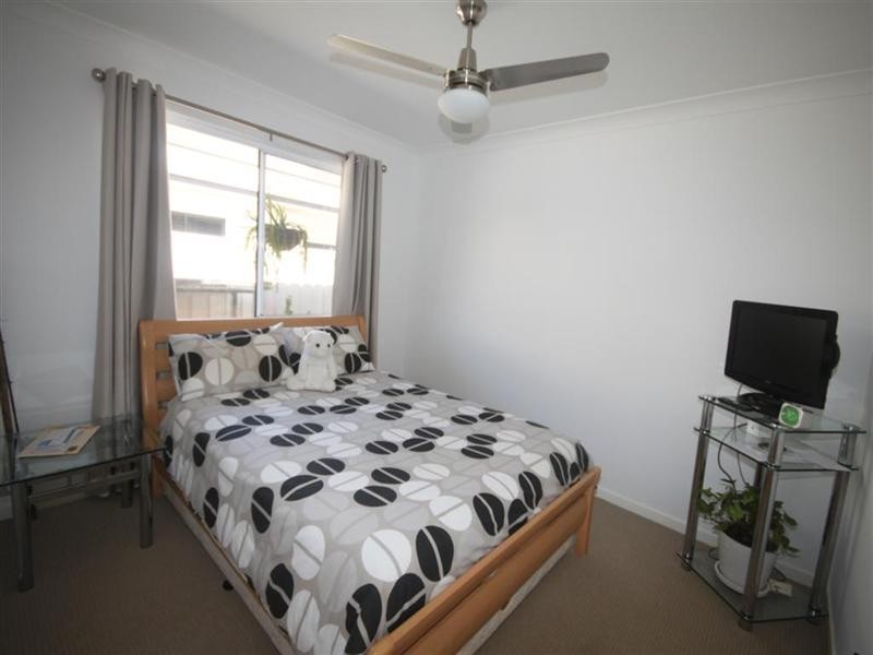 5 Oak Street, Cooroy QLD 4563