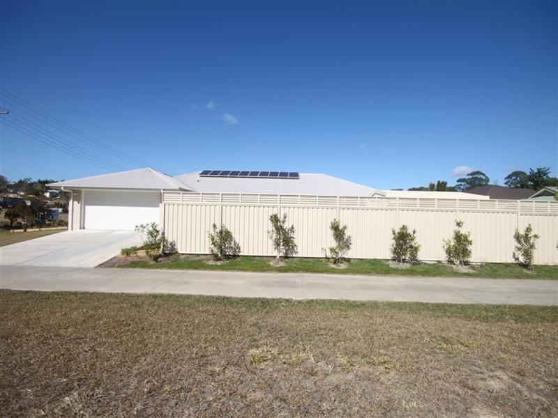 5 Oak Street, Cooroy QLD 4563