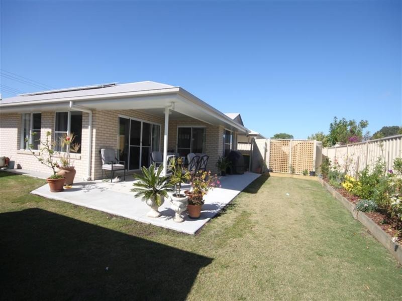 5 Oak Street, Cooroy QLD 4563