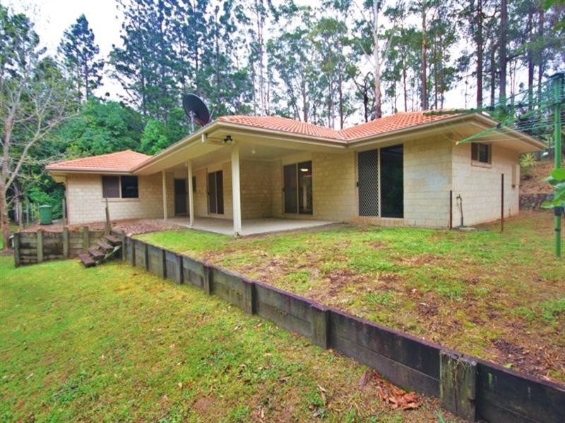 22 Mountain Street, Pomona QLD 4568